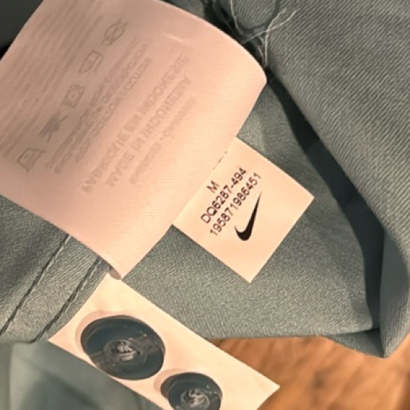 Nike SB Woven Skate Long-Sleeve Button Up DQ6287-494 - Picture 7 of 10